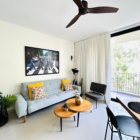 Tel-Aviv Center, Near The Beach, Terrace, 2 People Экстерьер фото