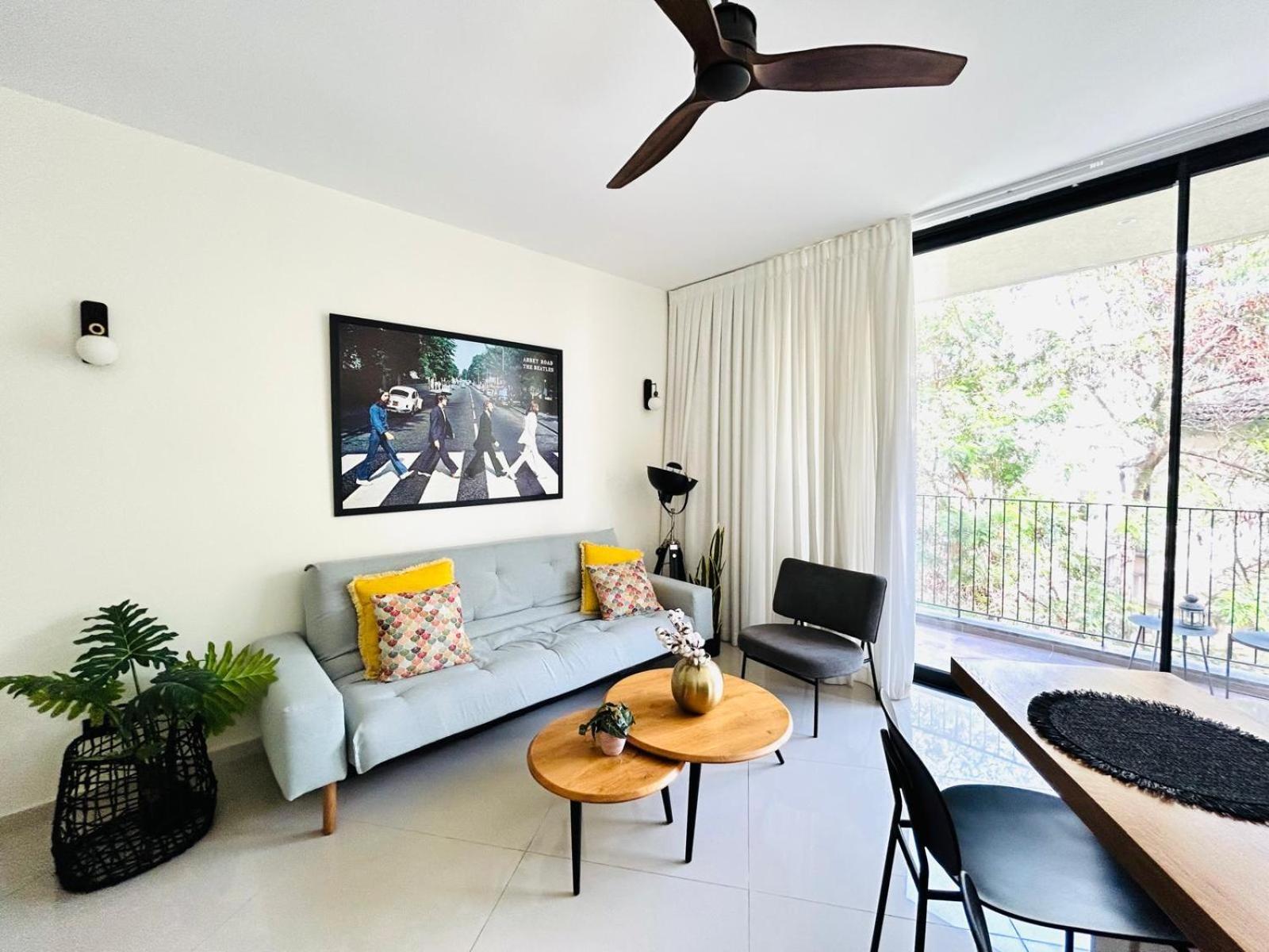 Tel-Aviv Center, Near The Beach, Terrace, 2 People Экстерьер фото