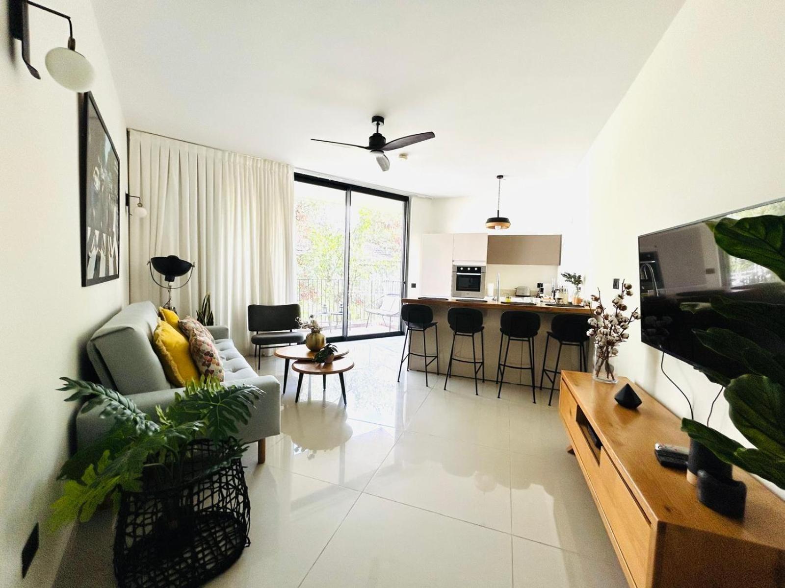 Tel-Aviv Center, Near The Beach, Terrace, 2 People Экстерьер фото